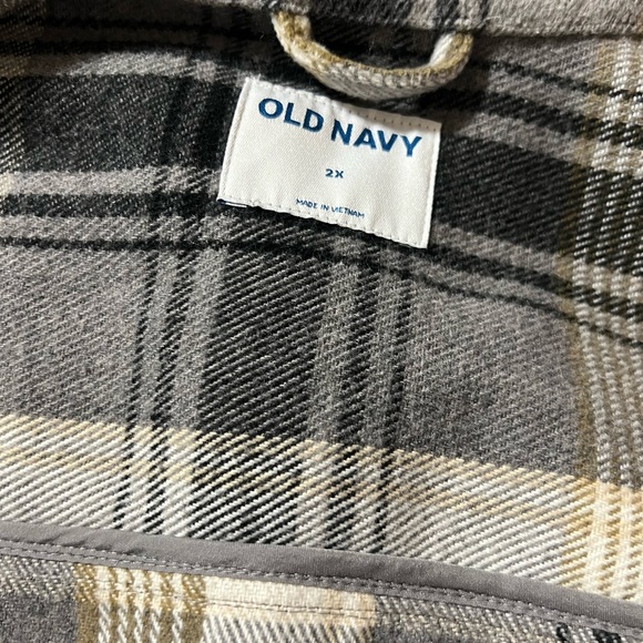 Old Navy oversized wool plaid shacket - Picture 2 of 2